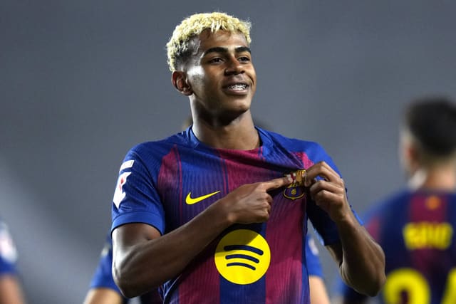 Yamal 19 yaşadək futbolçular arasında ÇL tarixində ən çox qol vuran futbolçu oldu