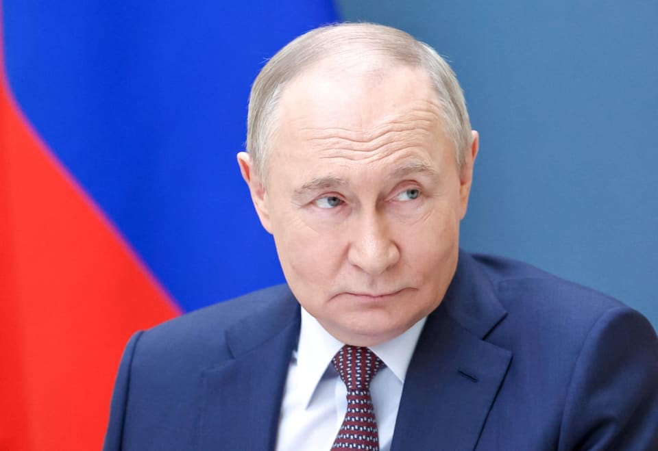 Putin müşavirə keçirib
