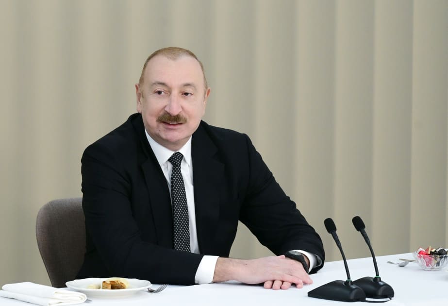 İlham Əliyev: Ağdam-Хаnkəndi dəmir yolunun inşası ilə məşğuluq