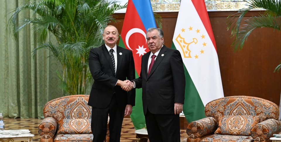 Tacikistan Prezidenti İlham Əliyevi təbrik edib