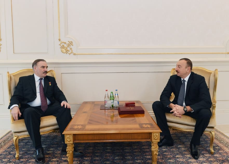 Ruslan Auşev Prezidentə təbrik məktubu ünvanlayıb