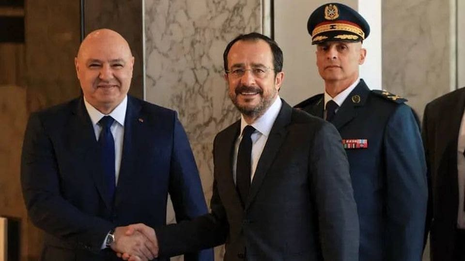 Livan və Kipr dəniz sərhədinin demarkasiyası sazişi imzalayıb