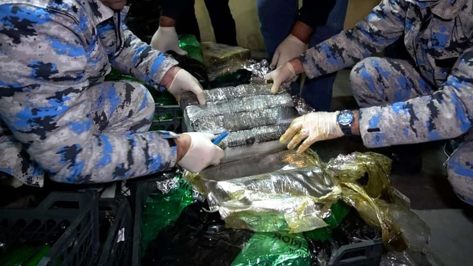 İrandan Rusiyaya “kərəviz və kahı” yükü aparan nəqliyyat vasitəsində narkotik vasitə aşkar edilib