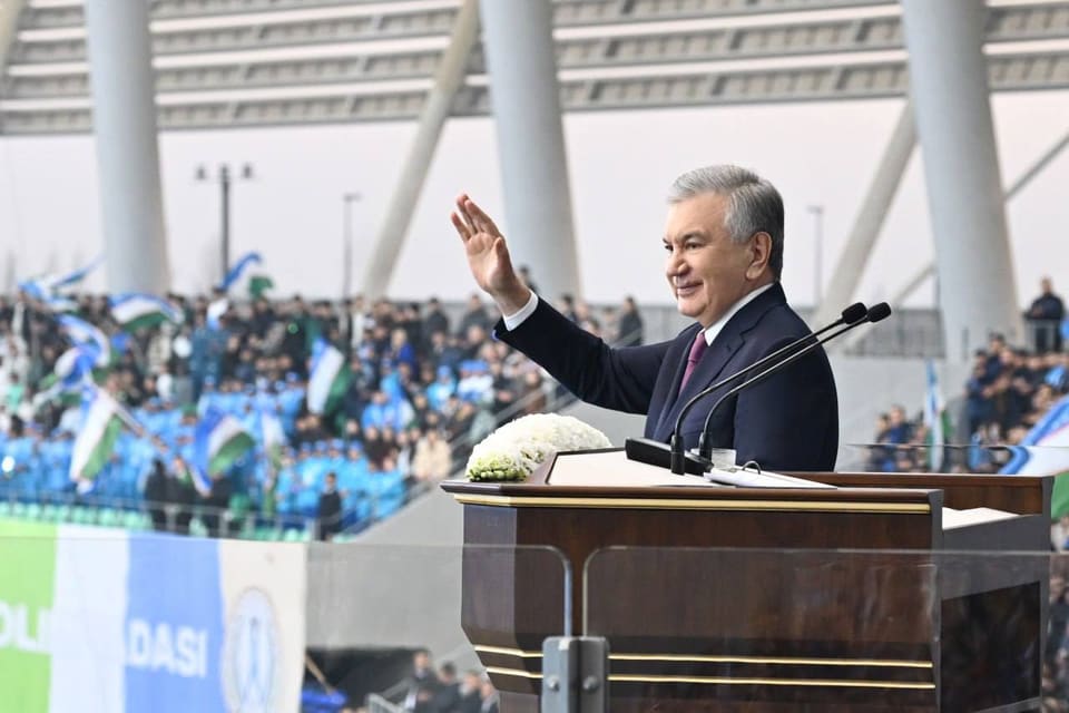 Özbəkistan Prezidenti 7 yeni təyin olunmuş səfirin etimadnaməsini qəbul edib