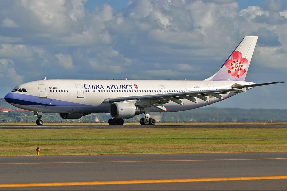 Çin aviaşirkətləri Yaponiyaya uçuşları dayandırıb