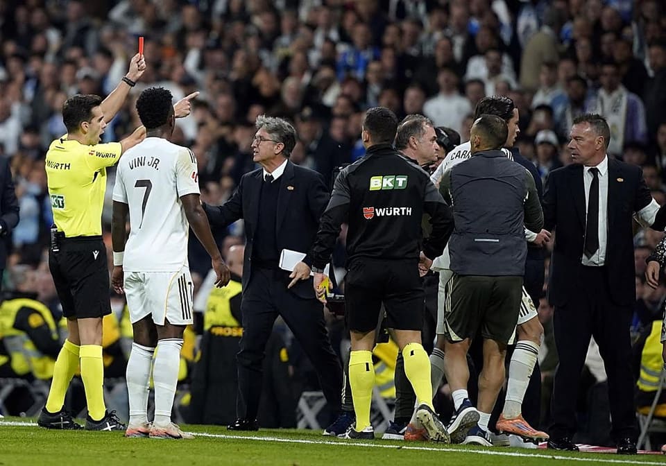 "Real Madrid"in üç oyunçusu La Liqada iki oyunluq cəzalandırıldı 