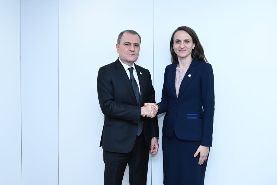 Azərbaycan və Rumıniya XİN rəhbərləri görüşüb