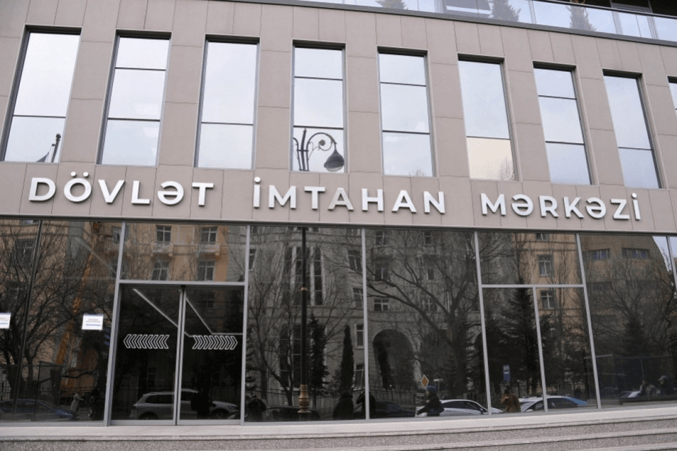 Xaricdə təhsil alanlar üçün peşə tanınması imtahanı keçirilib