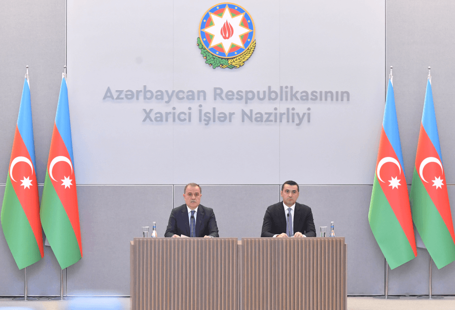 XİN: İşğaldan azad edilmiş ərazilərində dəmir yolunun idarə olunması ilə bağlı məsələlər diqqət mərkəzindədir