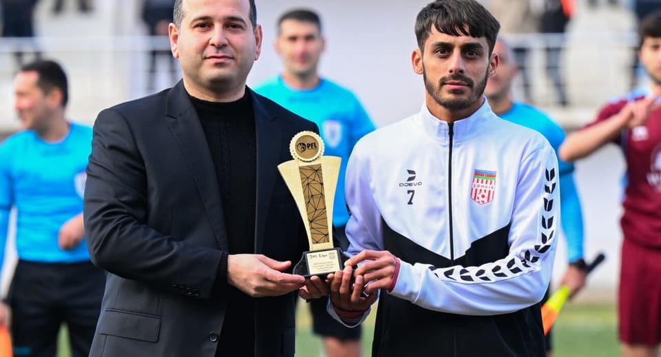 “Şəmkir”in futbolçusu mükafatlandırıldı