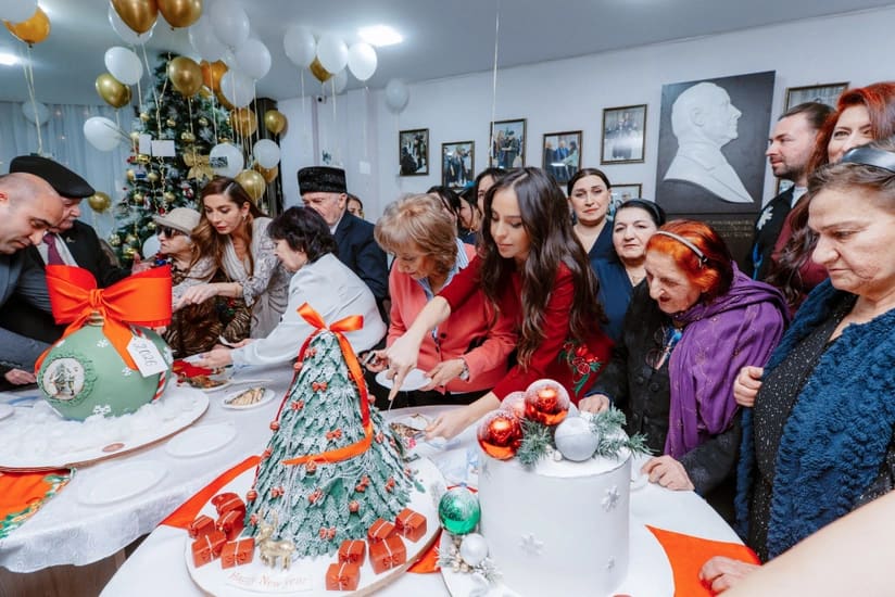 Leyla Əliyeva və Arzu Əliyevanın iştirakı ilə ahıl şəxslər üçün bayram tədbiri təşkil edilib