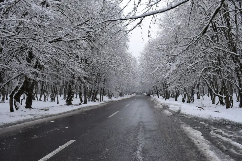 Dağlıq ərazilərdə 15-20° şaxta olacaq, yollar buz bağlayacaq