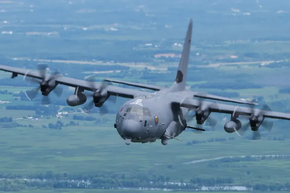 KİV:  ABŞ Britaniyaya hərbi təyyarə və helikopterlər yerləşdirib