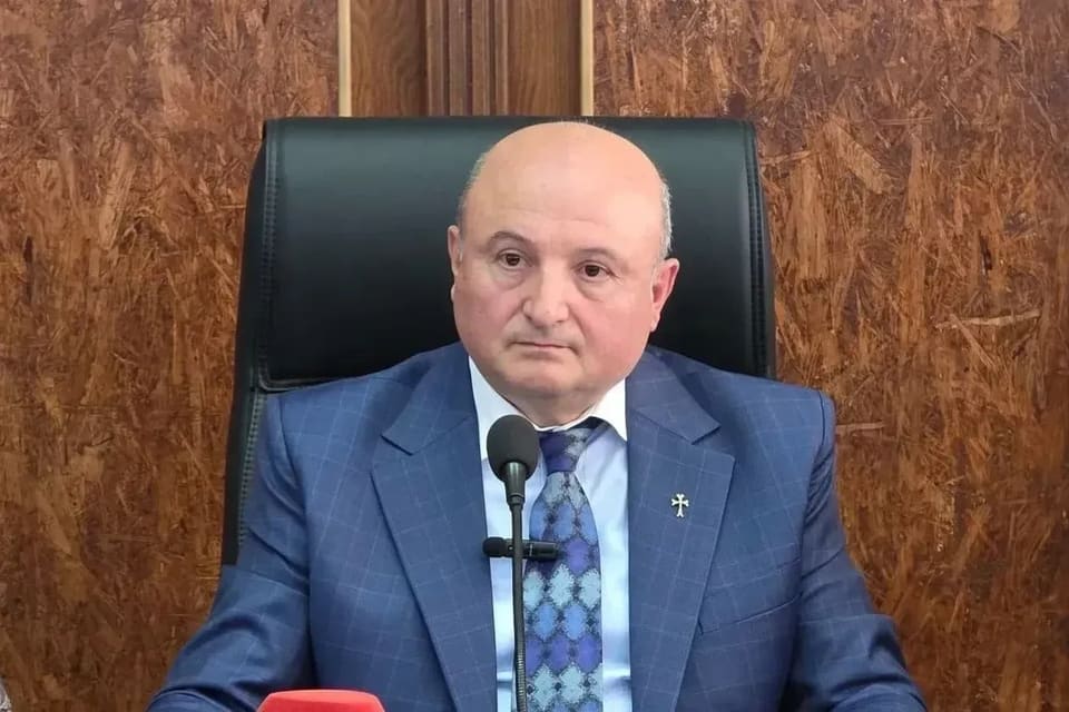 Keçmiş Gümrü meri xəstəxanaya köçürülüb