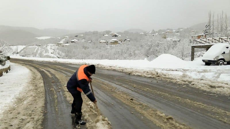 Gədəbəydə qarlı hava qəzaya səbəb olub