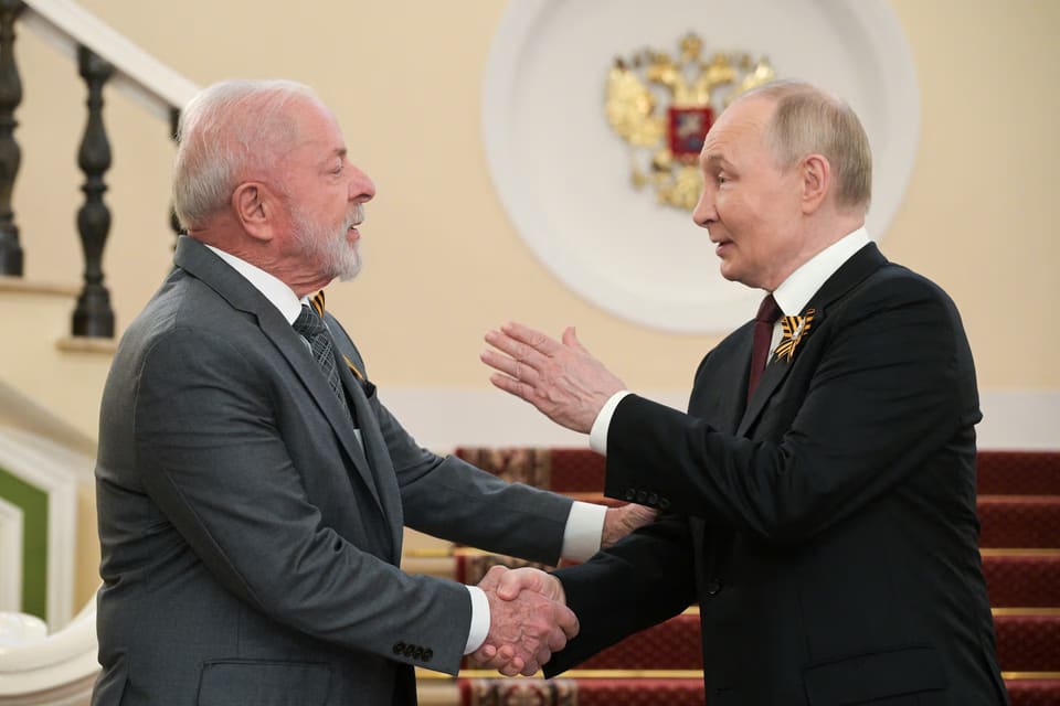Putin Braziliya prezidenti ilə danışıb