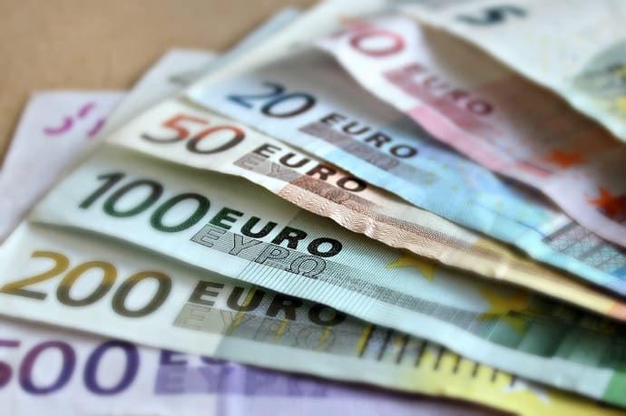 Berlin Kiyevə 60 milyon avro ayırıb