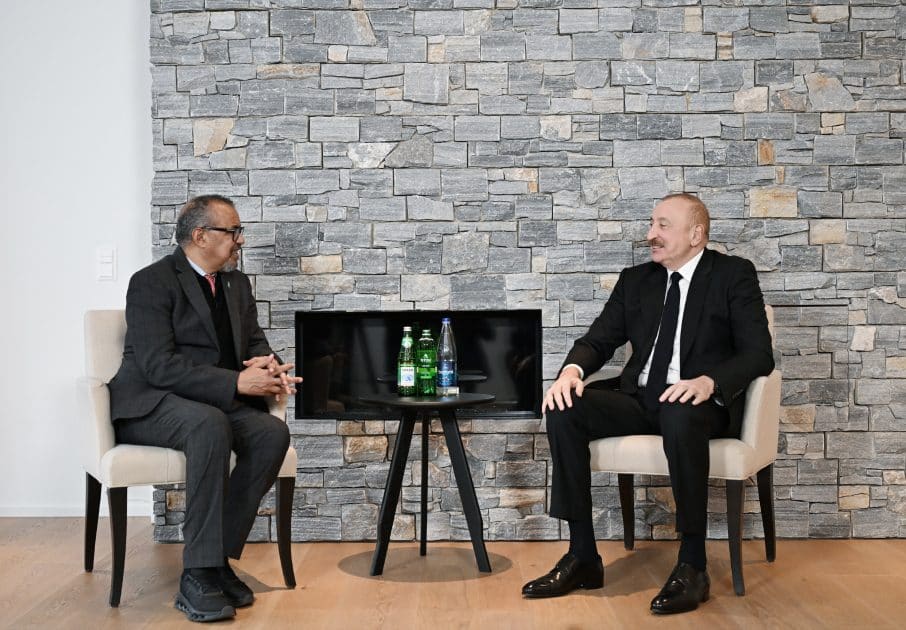 Prezident İlham Əliyevin Davosda Ümumdünya Səhiyyə Təşkilatının Baş direktoru ilə görüşü olub