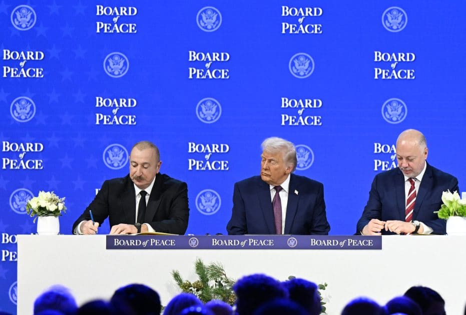 İlham Əliyev Davosda "Sülh Şurasının Nizamnaməsi"nin imzalanma mərasimində iştirak edir - CANLI