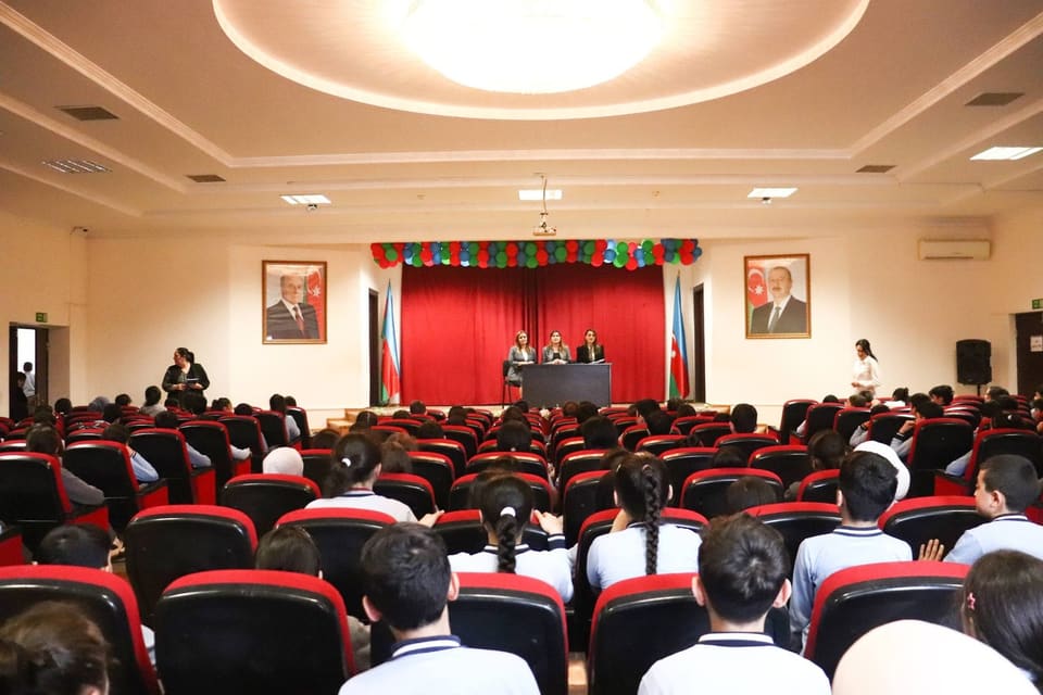 Məktəblərdə mübahisələrin həllində mediasiyanın roluna dair görüşlər keçirilib