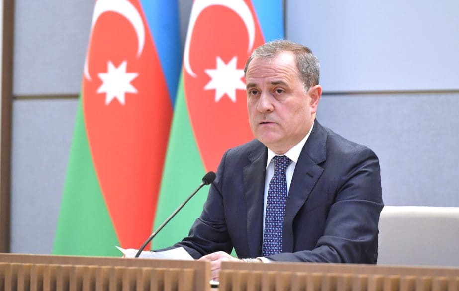 Azərbaycan XİN rəhbəri Çinə səfərə yola düşüb - YENİLƏNİB