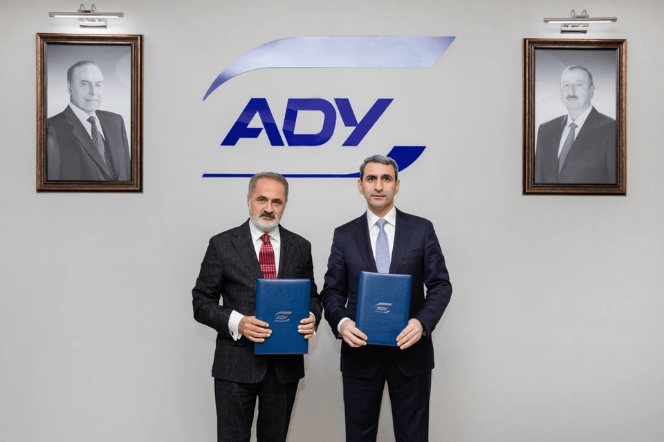 ADY və Türkiyə Dəmir Yolları arasında əməkdaşlıq memorandumu imzalanıb
