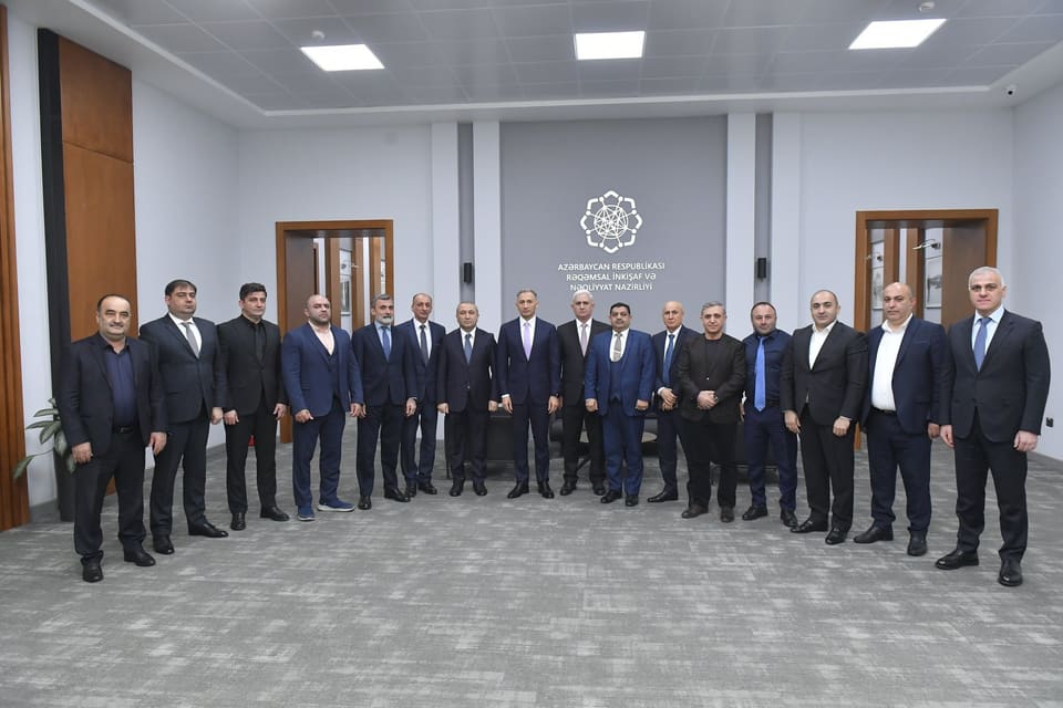 Rəşad Nəbiyev beynəlxalq yükdaşıma şirkətlərinin nümayəndələri ilə görüşüb