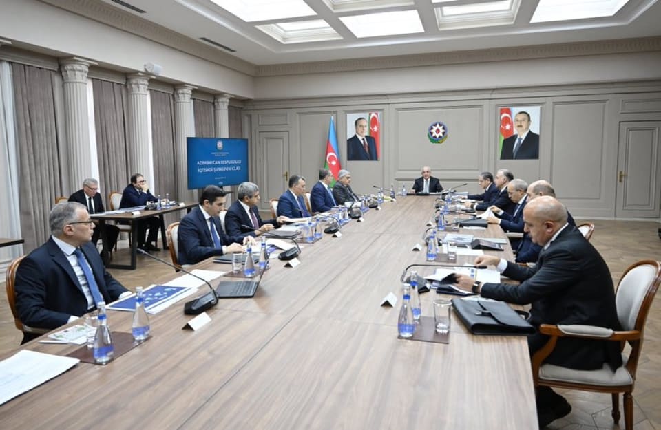 İqtisadi Şuranın iclası keçirilib