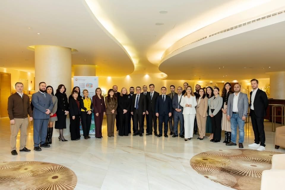 WUF13-lə bağlı media nümayəndələri üçün məlumatlandırma sessiyası keçirilib