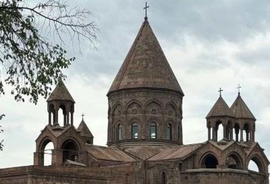 Ermənistanın İstintaq Komitəsi Erməni Kilsəsinin Ali Ruhani Şurasının üzvlərini dindirilməyə çağırıb