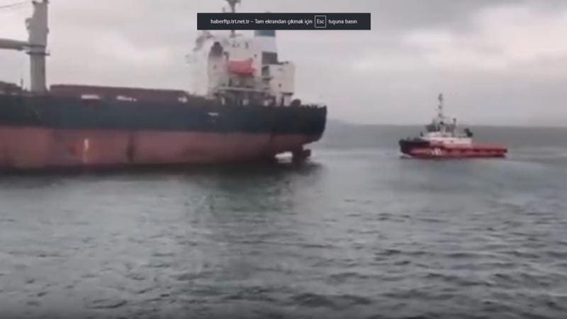İstanbul boğazında qəzaya uğrayan gəmi xilas edilib
