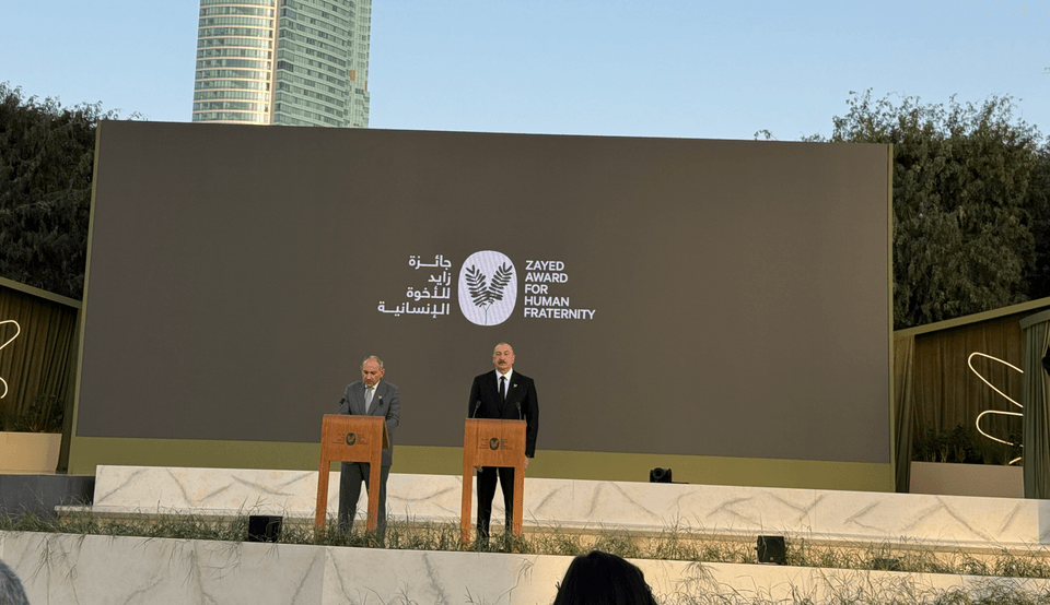 Prezidentin köməkçisi "Zayed İnsan Qardaşlığı Mükafatı"nın təqdimolunma mərasimindən paylaşım edib