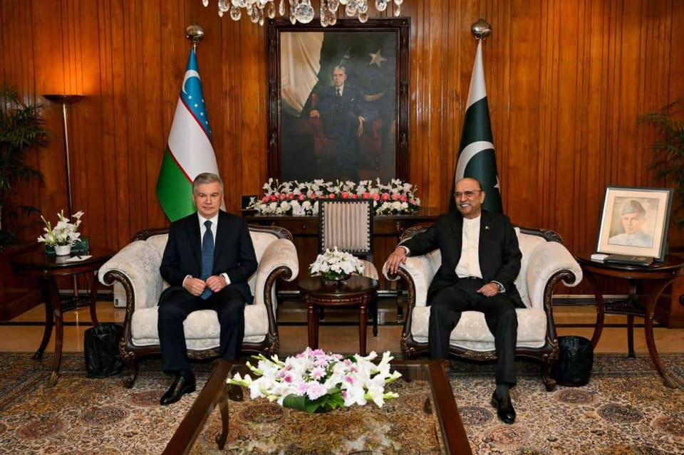 Şavkat Mirziyoyev Pakistan Prezidenti ilə görüşüb