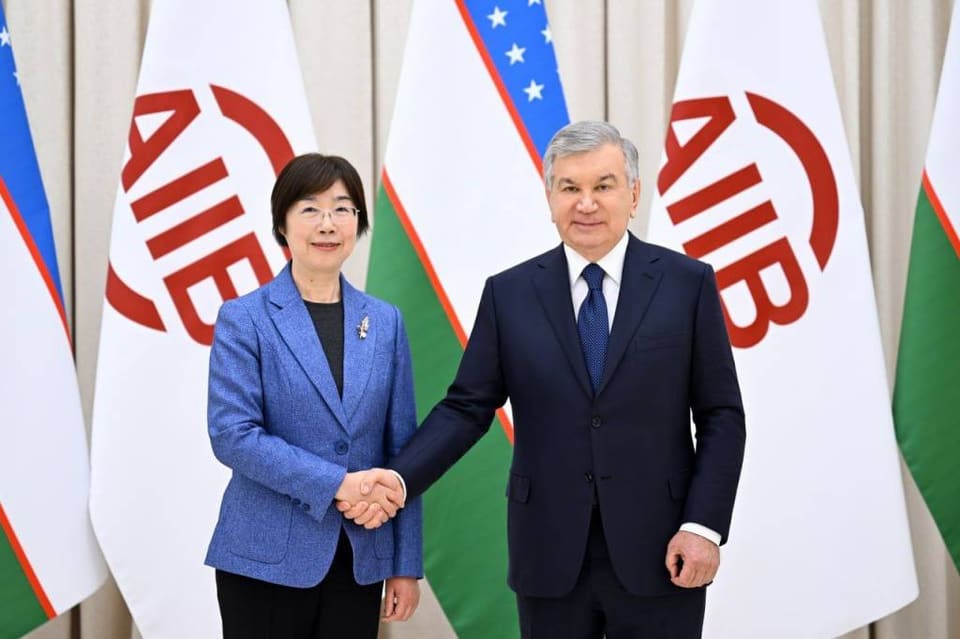 Şavkat Mirziyoyev Asiya İnfrastruktur İnvestisiya Bankının prezidenti ilə görüşüb