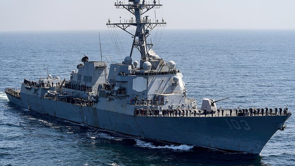 Cənubi Amerika sahillərində iki ABŞ hərbi gəmisi toqquşub