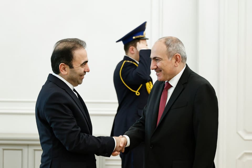 Ermənistan və İran arasında dəmir yolu əlaqəsinin işə salınması müzakirə olunub