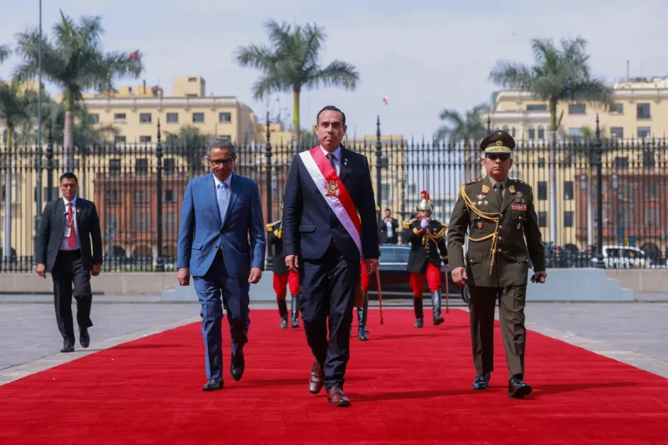 Peru prezidenti vəzifədən uzaqlaşdırılıb