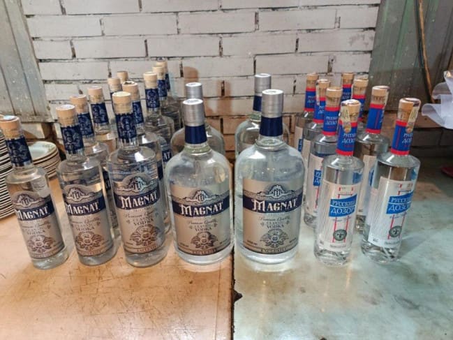 Lənkəranda kafedə mənşəyi məlum olmayan alkoqollu içkilər aşkarlanıb