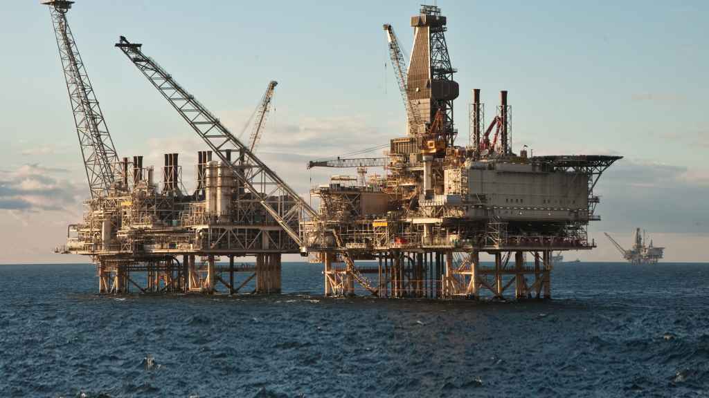 bp Xəzərdə dəniz əməliyyatları və texniki xidmət üzrə müqaviləsini yeniləyib