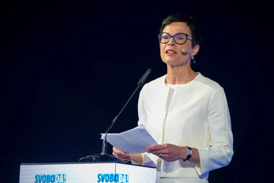 Marta Kos mart ayında Ermənistana səfər edəcək