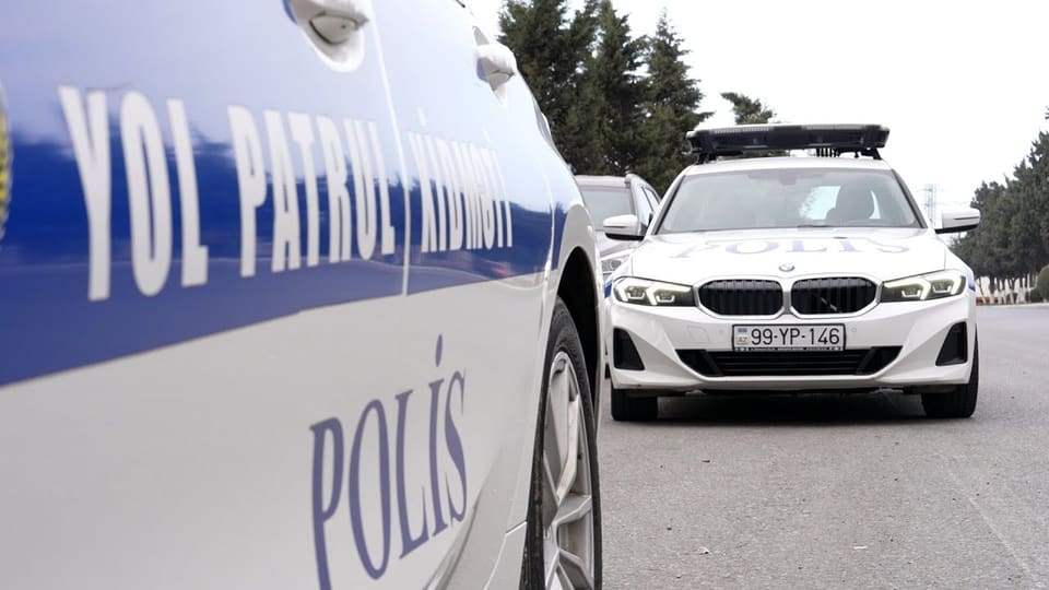 Yol Polisi həftəsonu səfərə çıxan sürücülərə müraciət edib