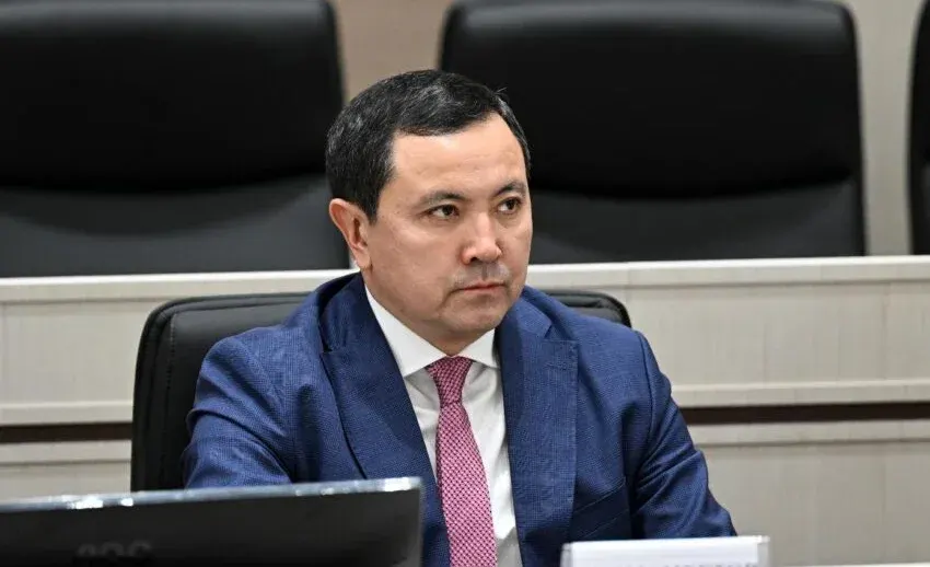 Qırğızıstanın səhiyyə naziri vəzifəsindən azad edilib