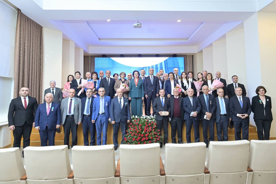 AzMİU-nun əməkdaşlarına yüksək dövlət mükafatları təqdim olunub