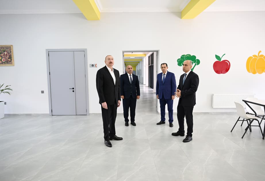 İlham Əliyev Lənkəran Dövlət Peşə Təhsil Mərkəzinin açılışında iştirak edib