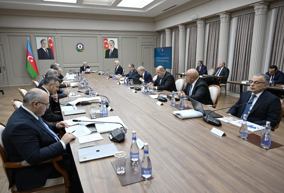 İqtisadi Şuranın növbəti iclası keçirilib