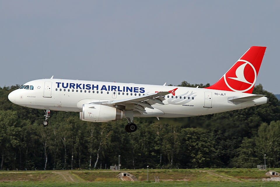 Türk Hava Yolları bəzi Yaxın Şərq ölkələrinə uçuşları ləğv edib