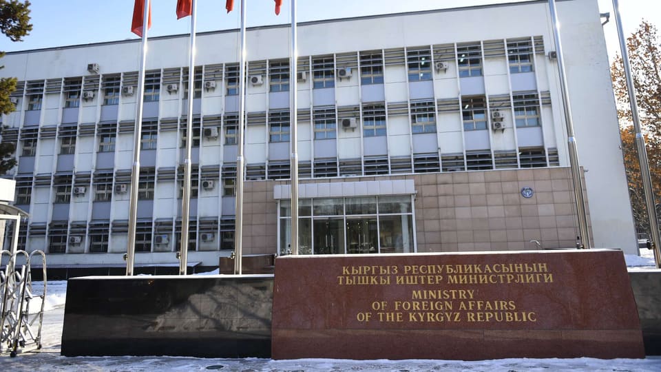 Qırğızıstan XİN vətəndaşlarını İrana səyahət etməməyə çağırıb 