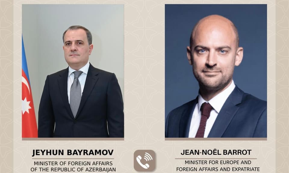 Ceyhun Bayramov Fransanın xarici işlər naziri ilə telefon danışığı aparıb