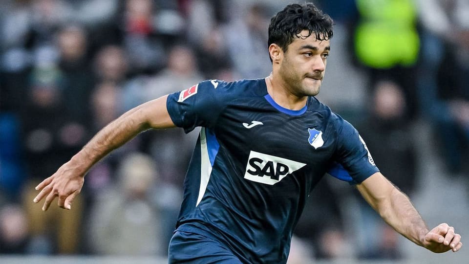 Türkiyəli müdafiəçi Bundesliqada "ayın futbolçusu" mükafatına namizəd oldu 