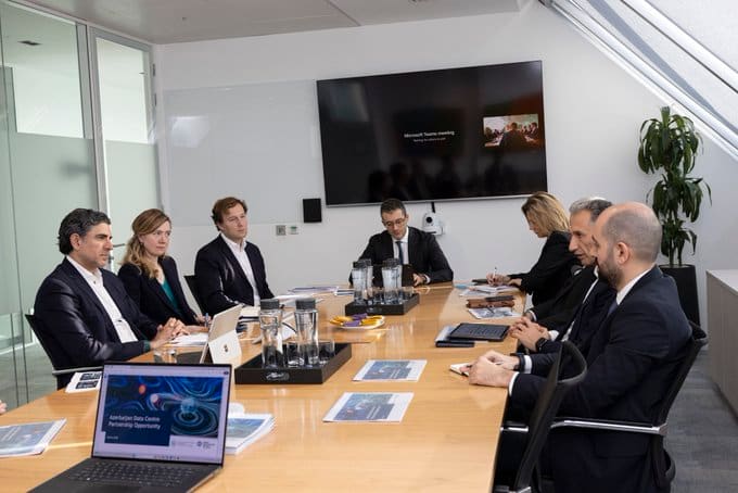 Azərbaycan və London arasında  hava nəqliyyatı infrastrukturuna investisiyaların cəlb edilməsi müzakirə edilib
